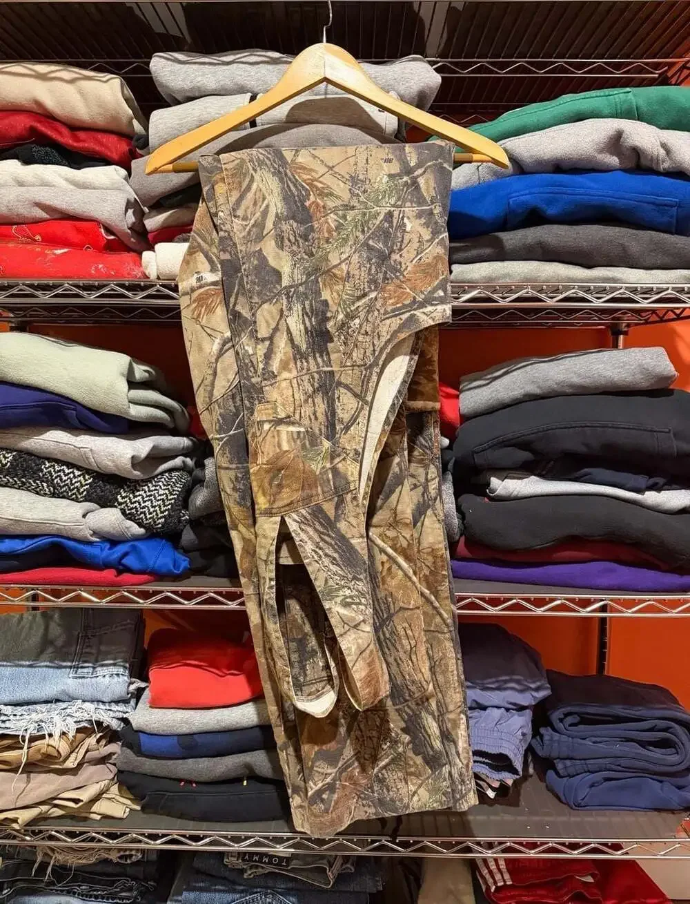 Vintage Realtree AP Camouflage Hunting Overalls Bibs Cargo Pockets